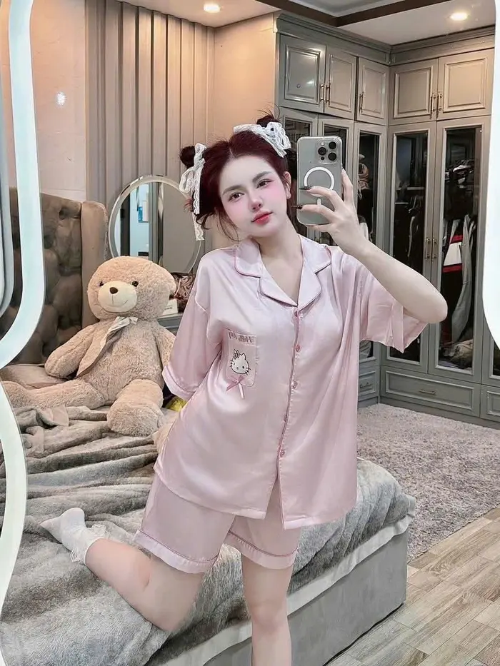 ảnh gái mặc đồ ngủ