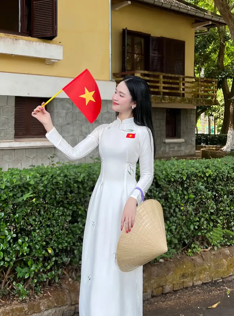 ảnh gái xinh áo dài trắng
