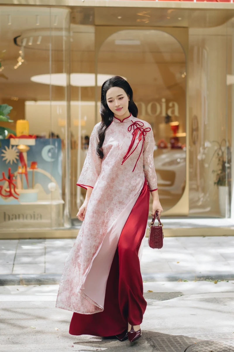 ảnh gái xinh mặc áo dài cách tân