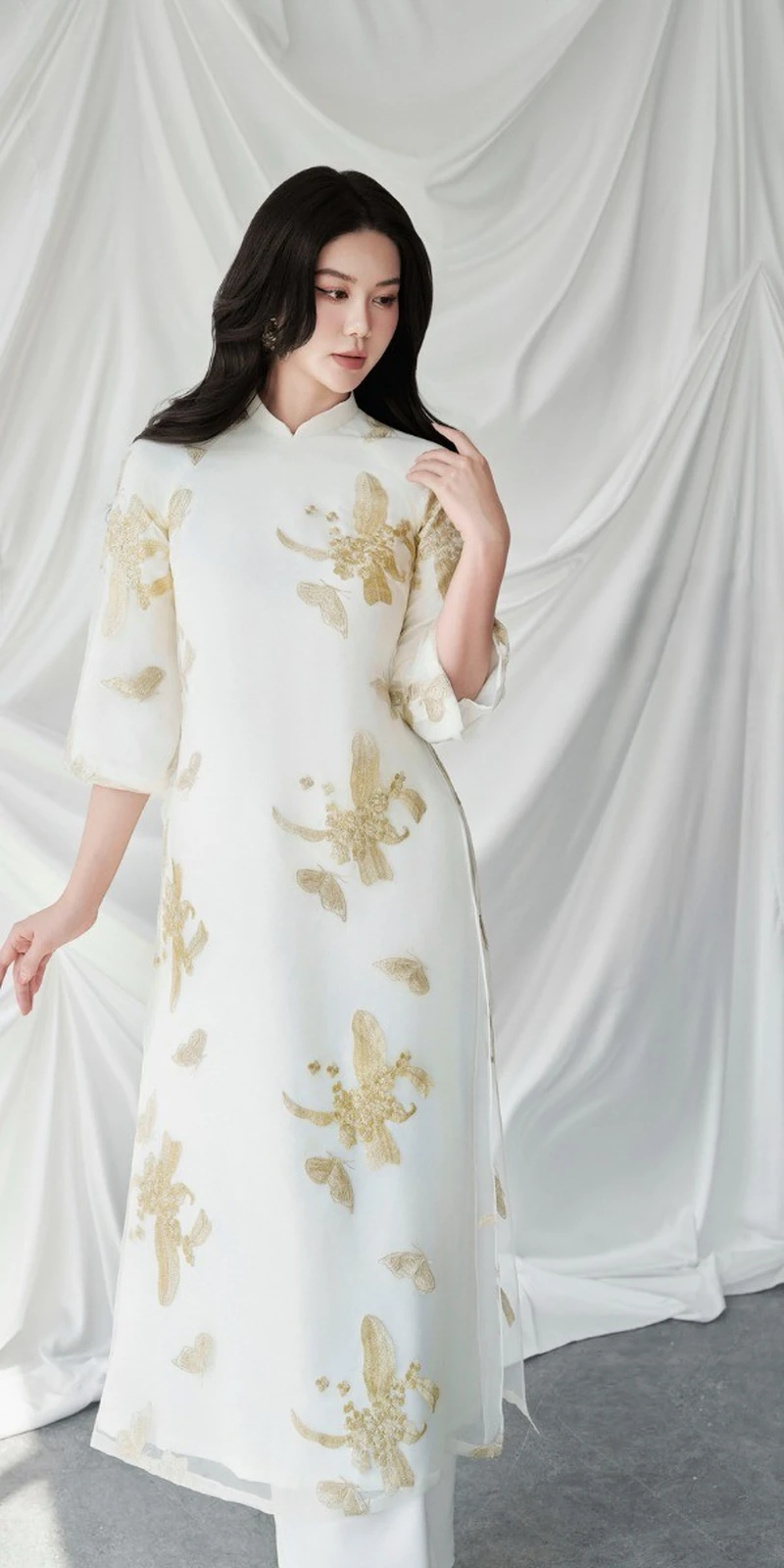 ảnh gái xinh mặc áo dài trắng mái tóc bay