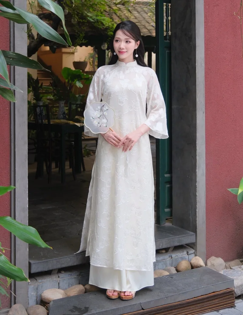 ảnh gái xinh mặc áo dài trắng tóc dài