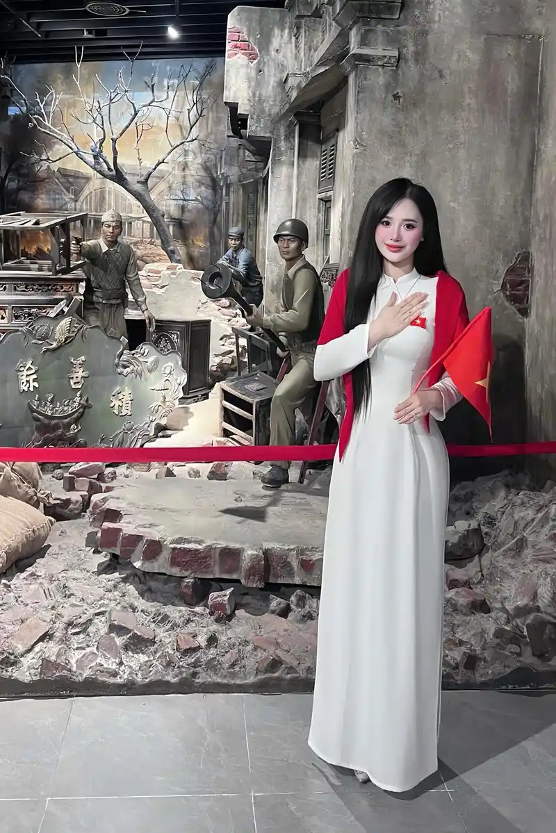 ảnh gái xinh mặc áo dài trắng