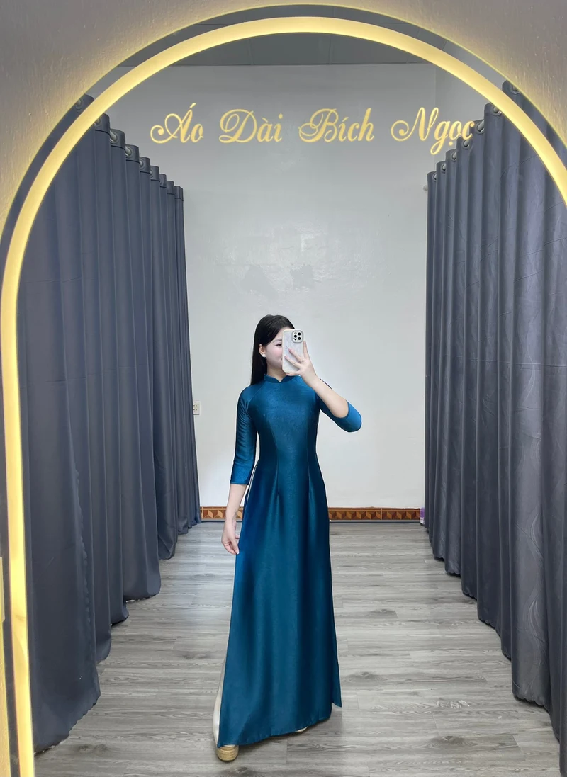 gái đẹp mặc áo dài