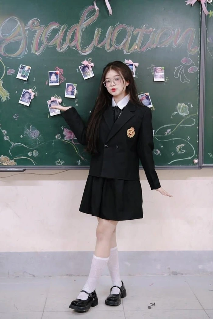 gái xinh 2k9 mặc đồng phục