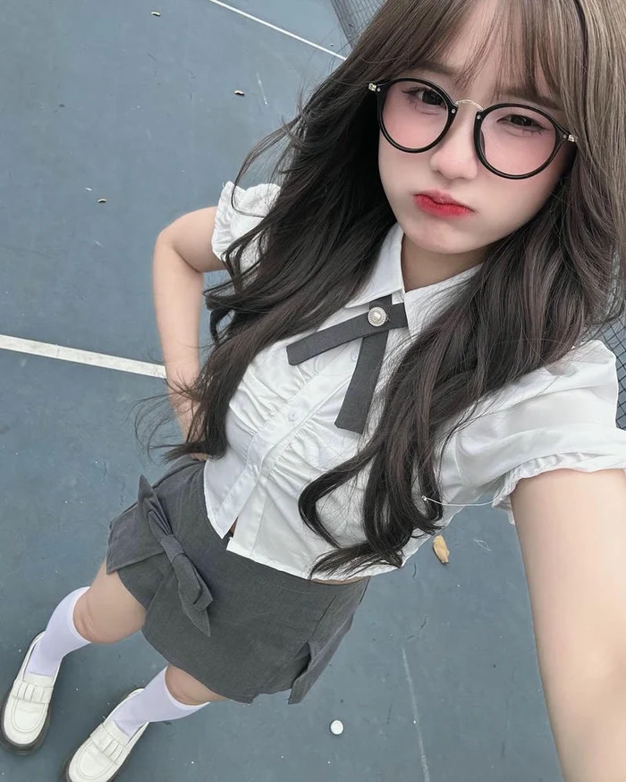 gái xinh 2k9 phong cách Hàn