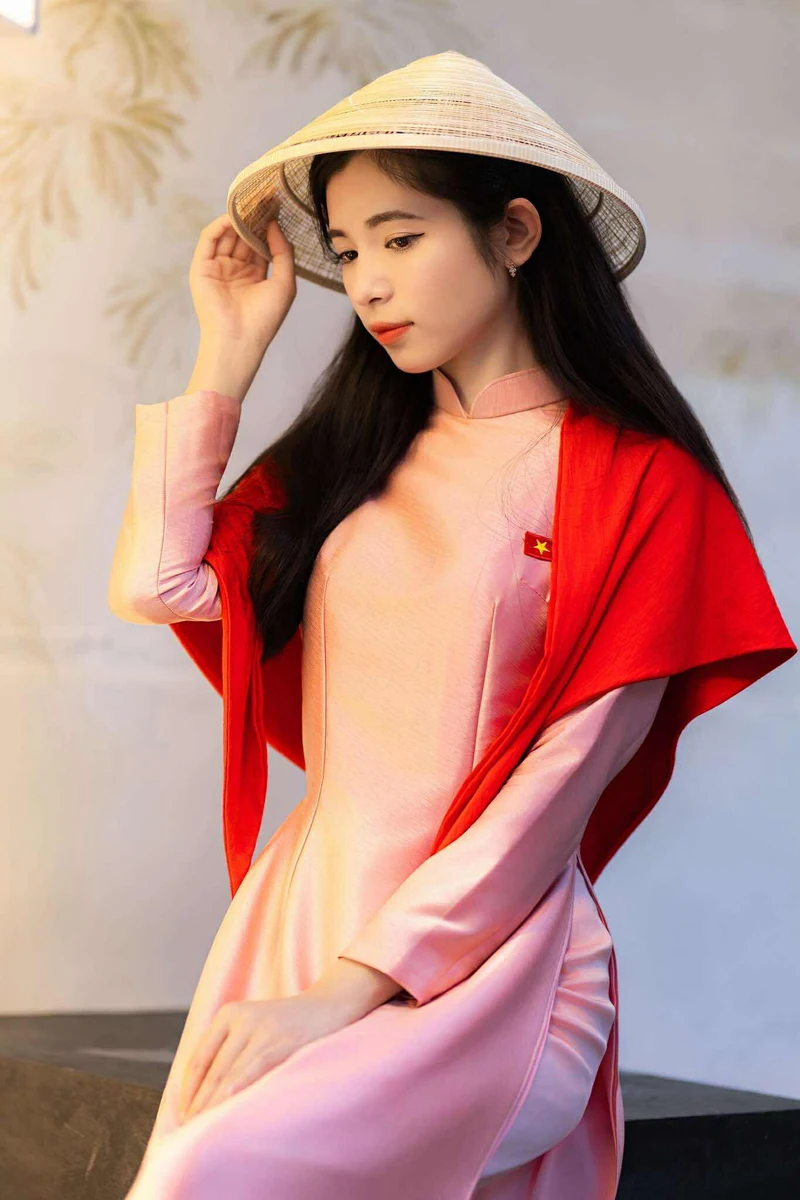 hình ảnh cô gái áo dài (2)