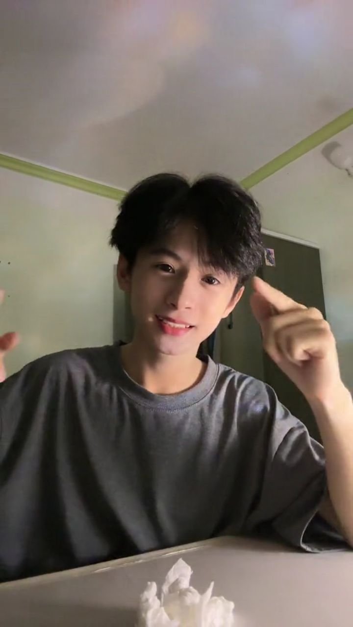 Ảnh trai đẹp 13 tuổi dễ thương