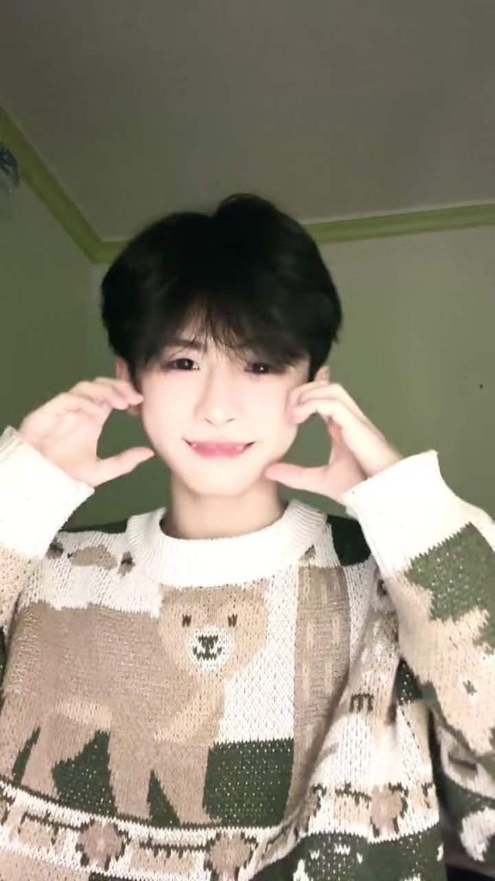 Ảnh trai đẹp 13 tuổi học sinh