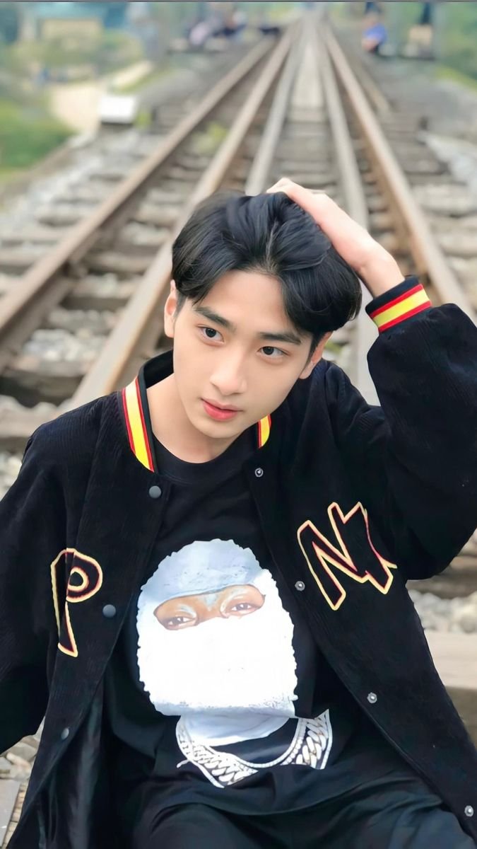 Ảnh trai đẹp k6 năng động