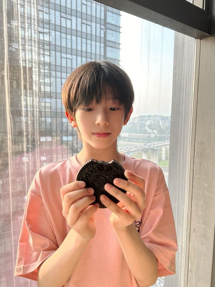 Gương mặt trai đẹp 13 tuổi