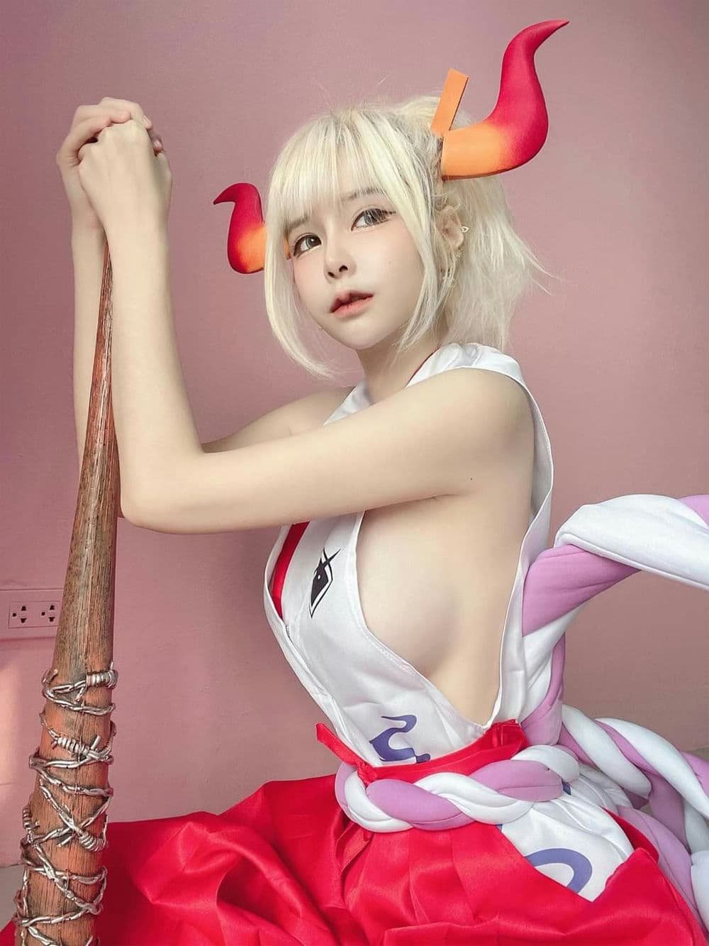 ảnh cosplay phong cách gợi cảm