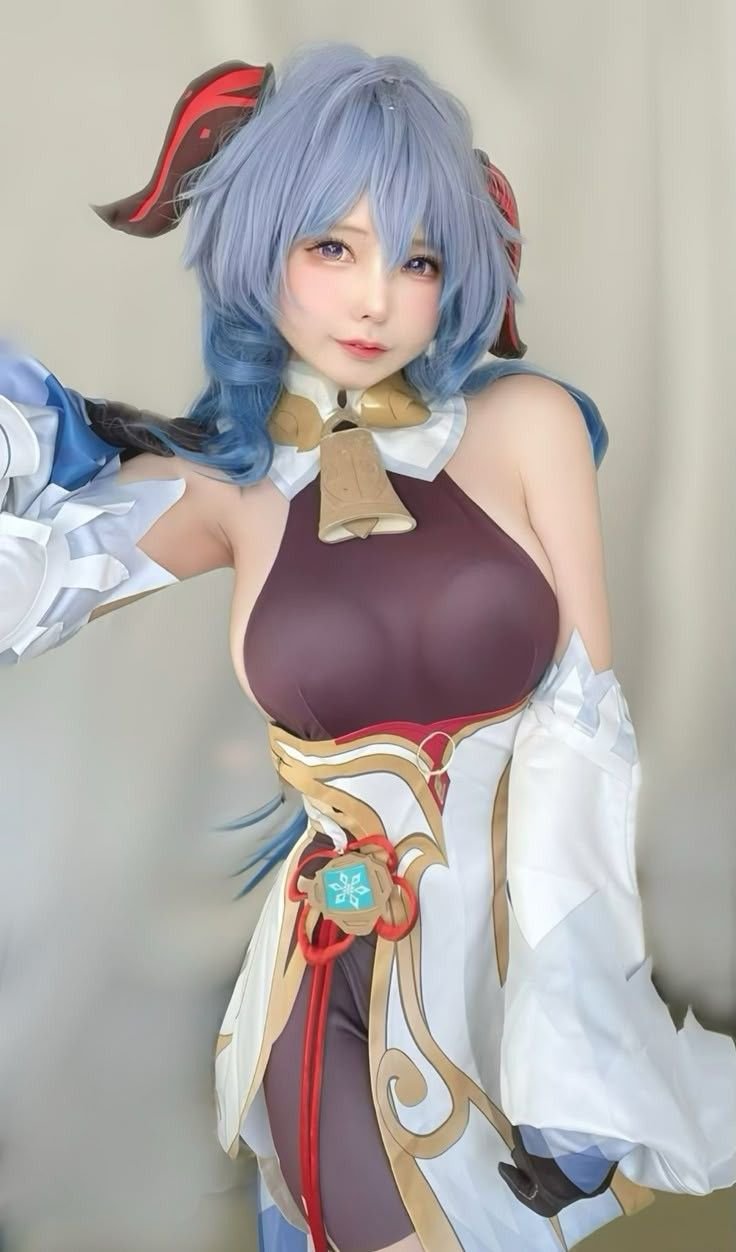 ảnh cosplay quyến rũ cuốn hút