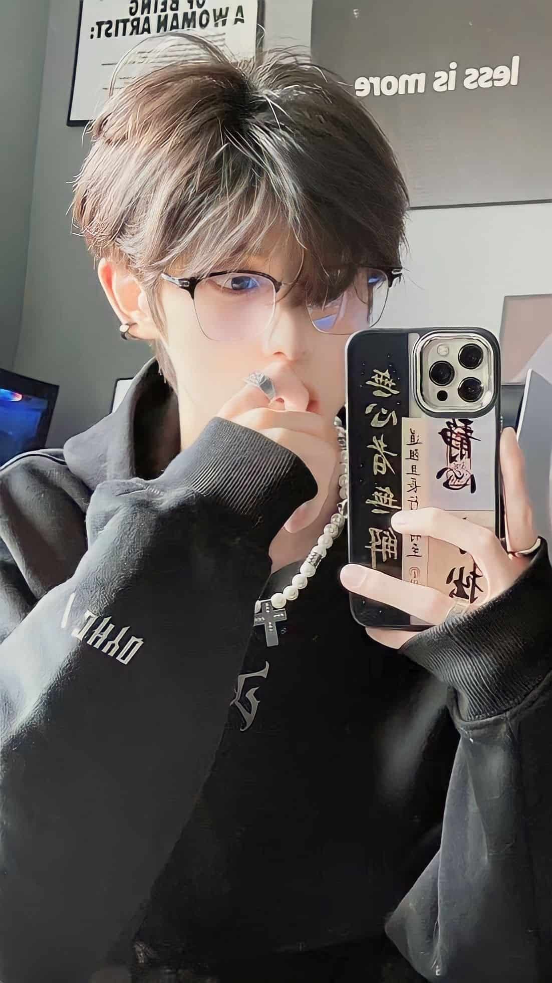 Ảnh trai đẹp che mặt