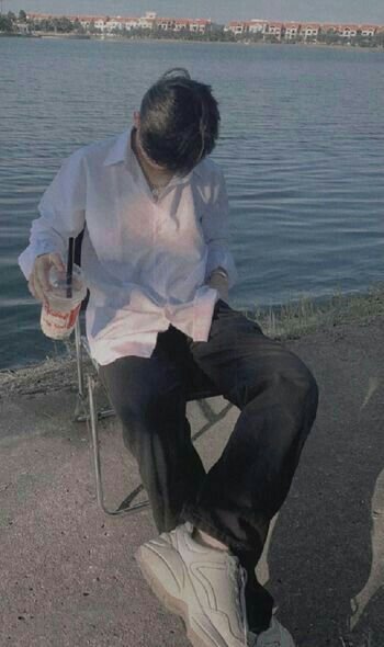 Ảnh trai đẹp che mặt bí ẩn