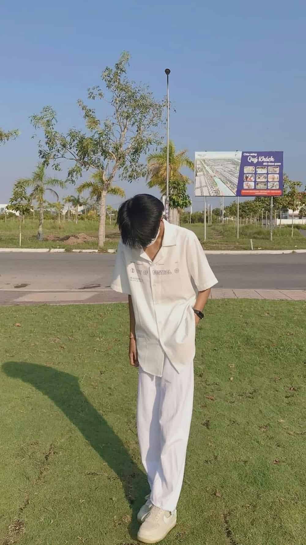 Ảnh trai đẹp che mặt đời thường