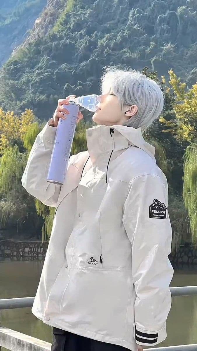 Ảnh trai đẹp che nửa mặt