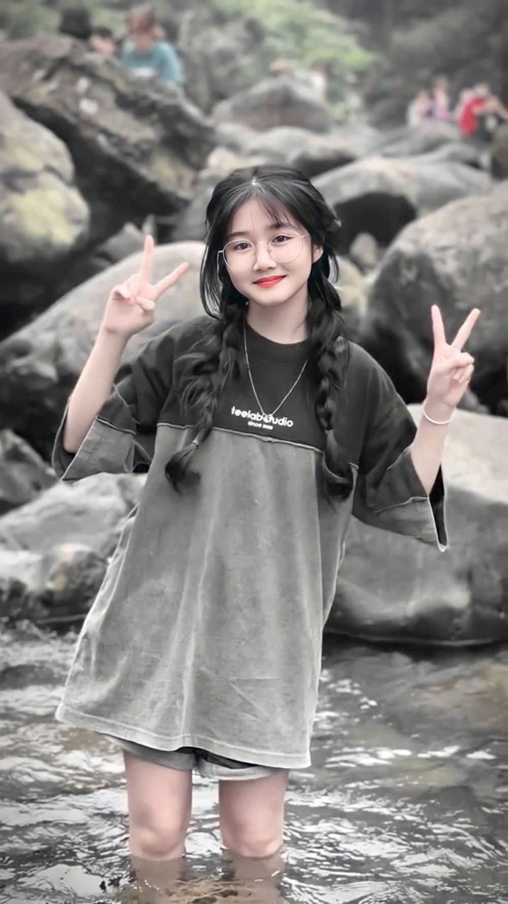 Gái xinh 2k11 trong sáng đẹp