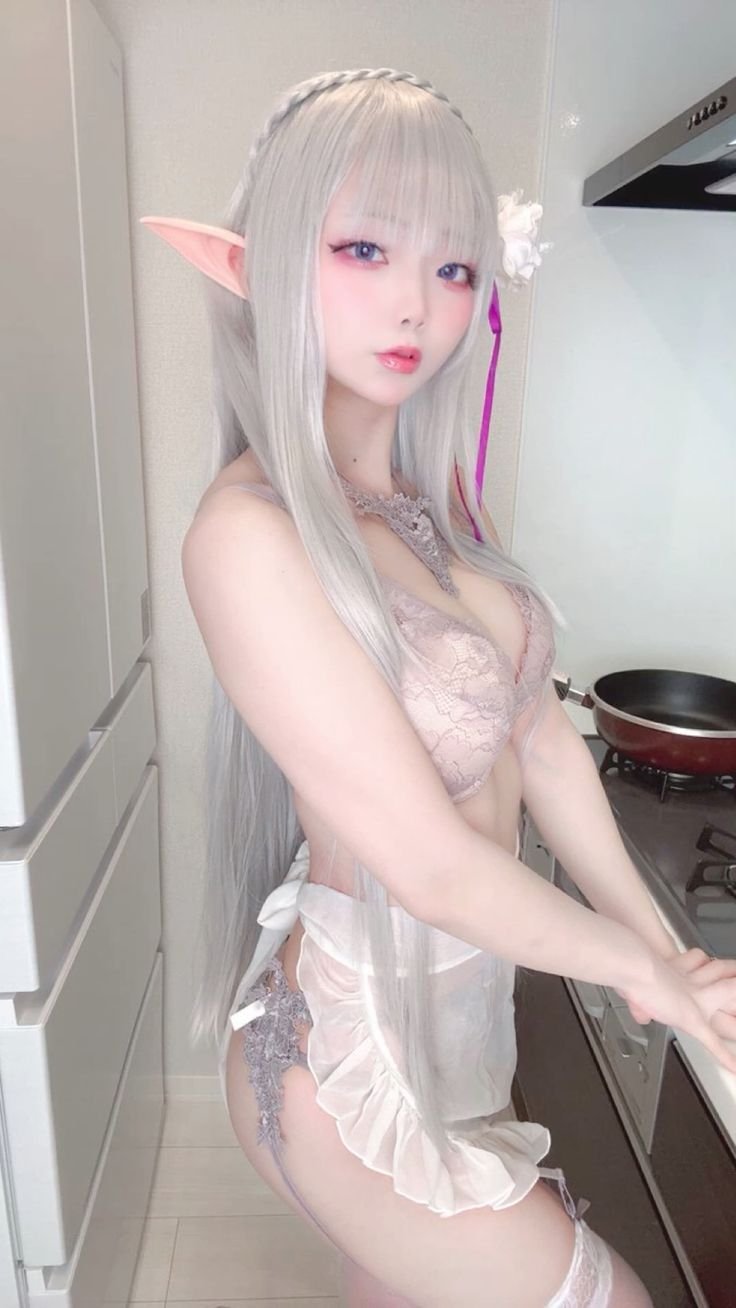 ảnh cosplay hiện đại gợi