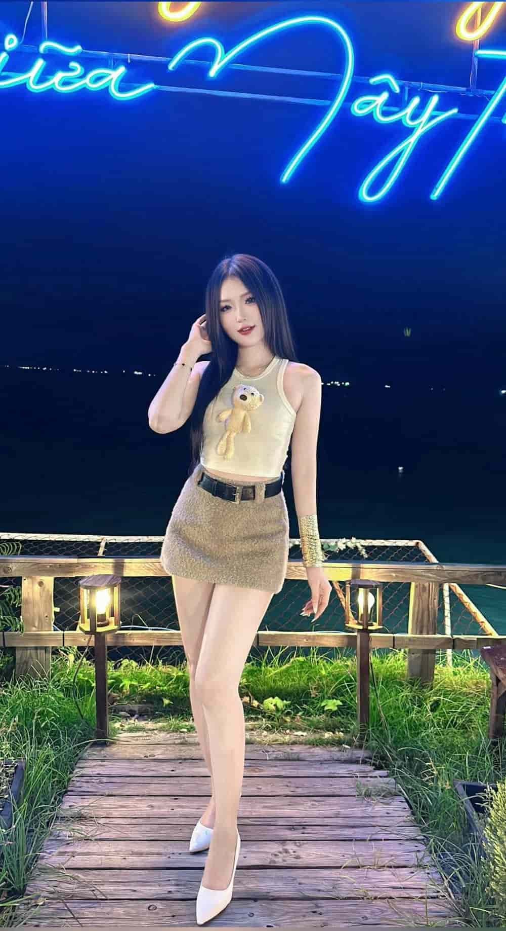 ảnh gái xinh dáng chuẩn thần