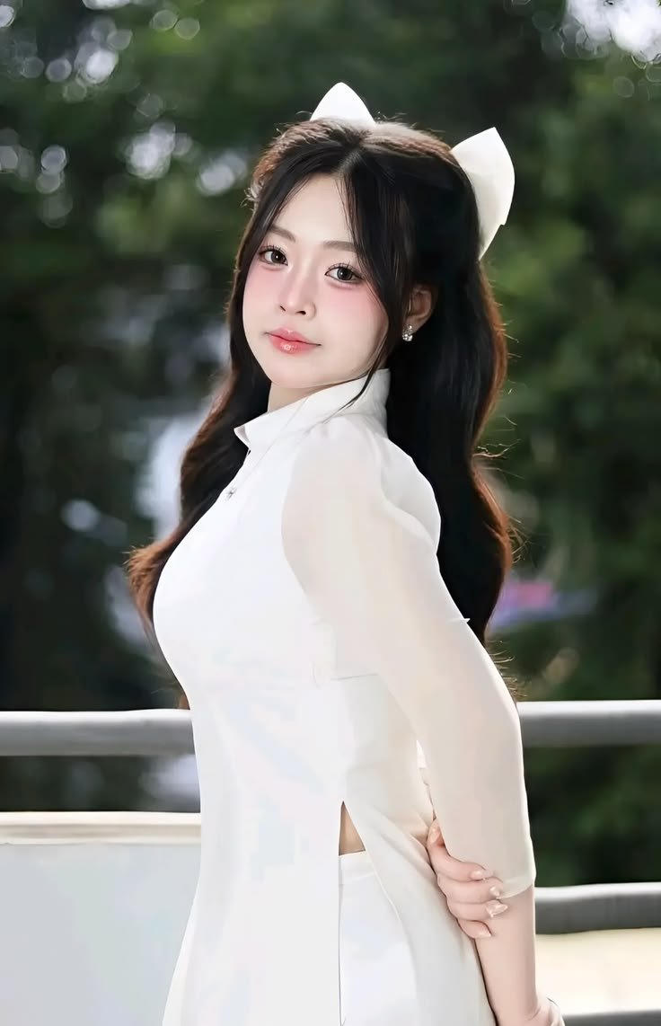 ảnh gái xinh mặc áo dài thanh