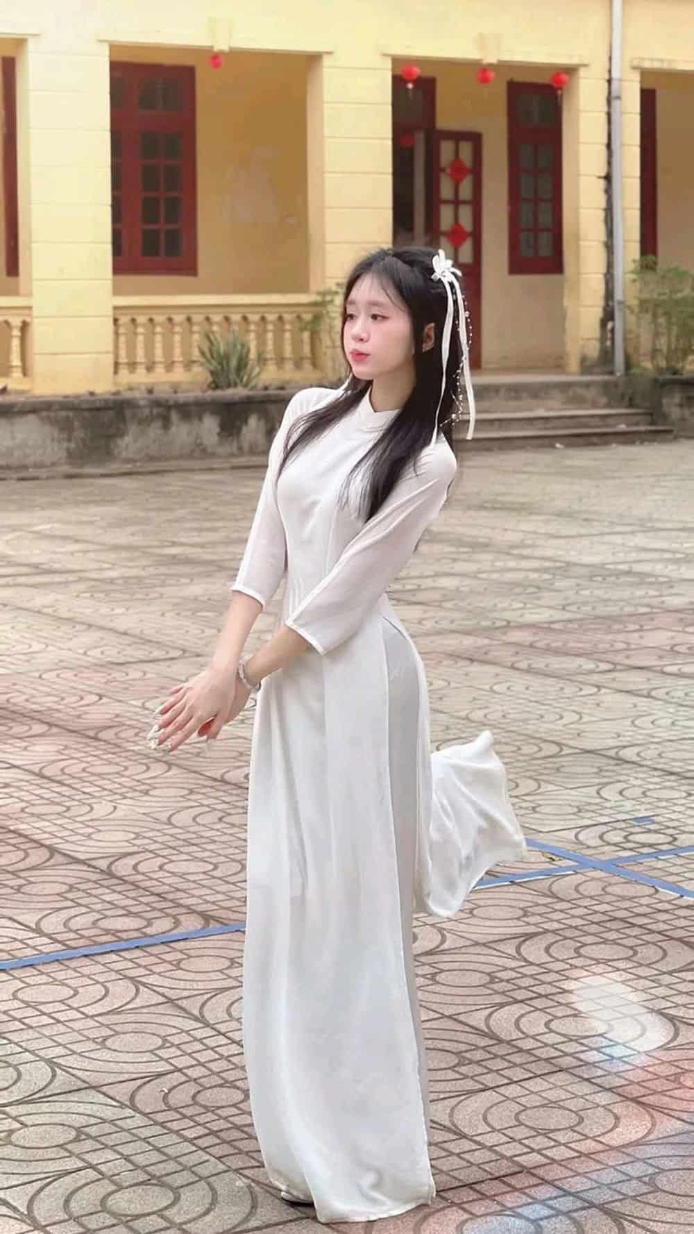 ảnh gái xinh mặc áo dài xinh