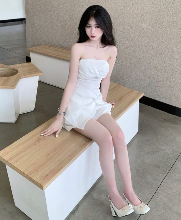 ảnh gái xinh mặc váy trắng thu hút