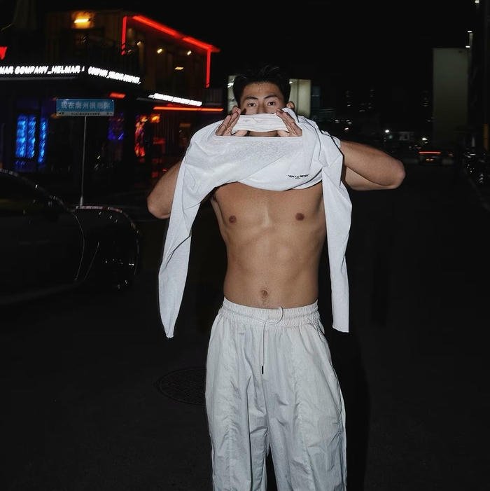 ảnh trai che mặt ngầu