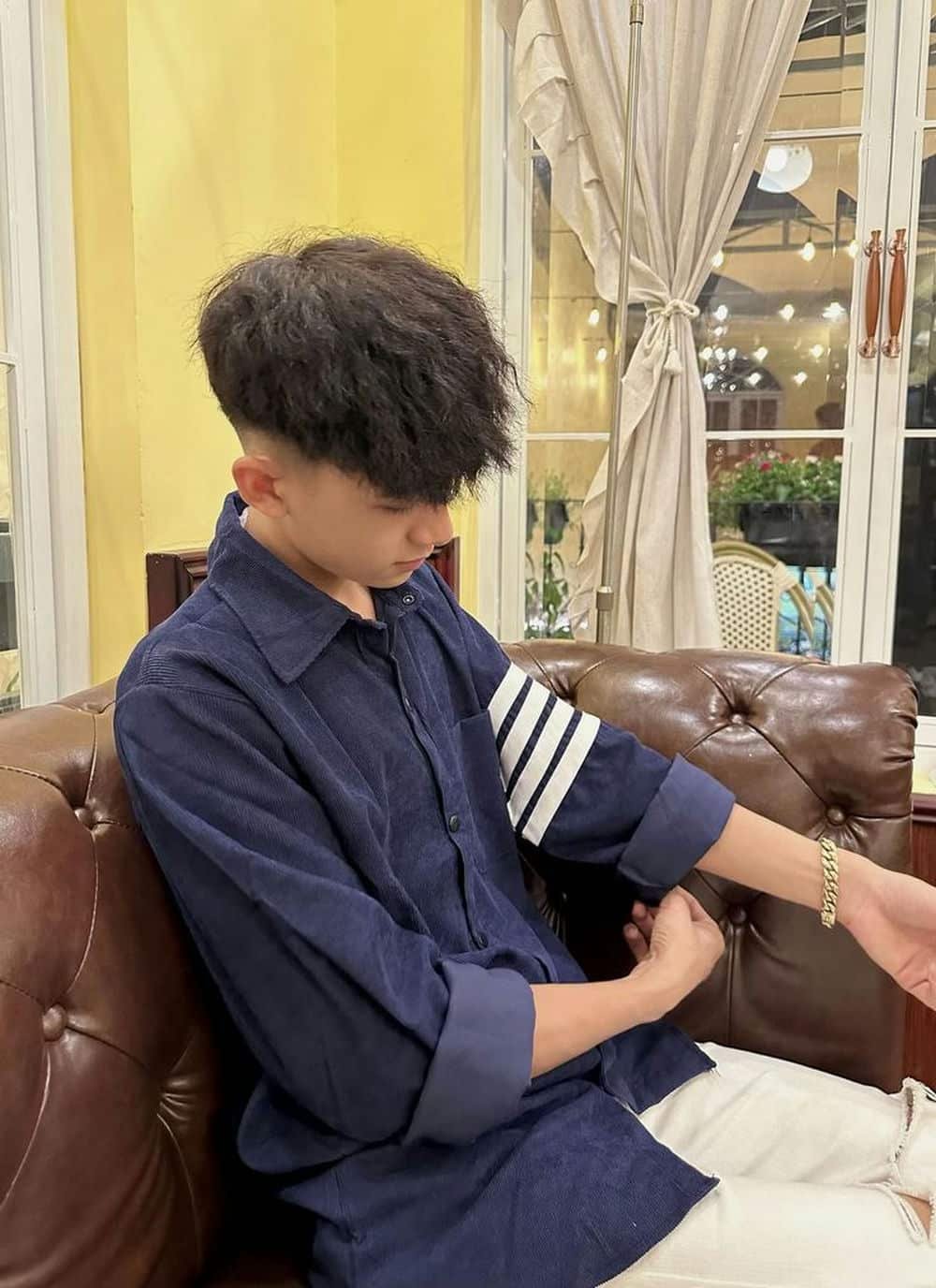 ảnh trai đẹp che mặt bí ẩn