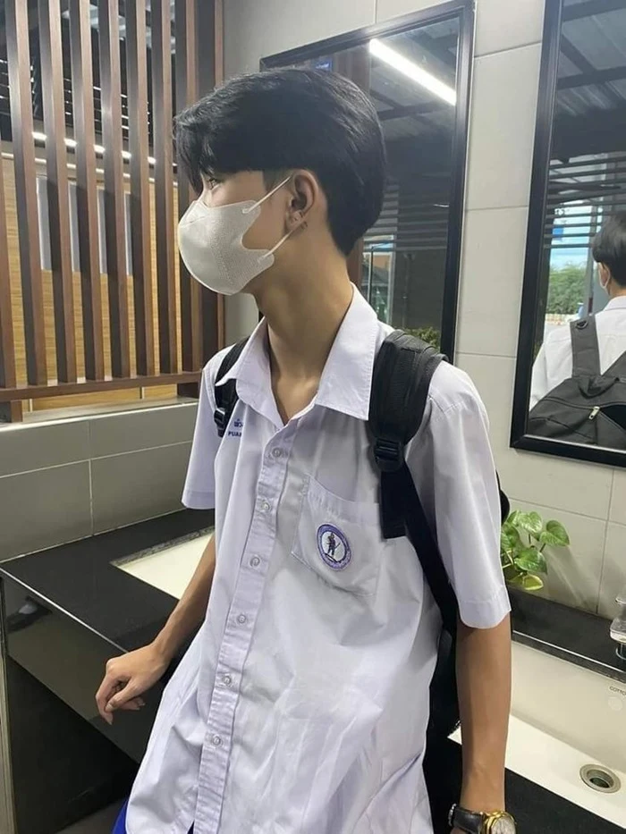 ảnh trai đẹp che mặt đeo khẩu trang