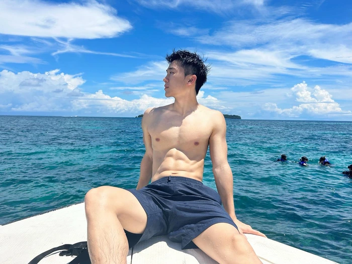 ảnh trai đẹp nhật bản pose dáng nhẹ nhàng