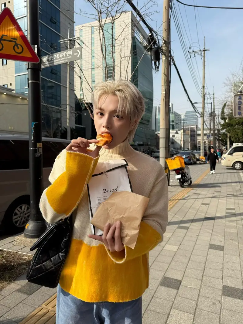 ảnh trai đẹp việt nam ăn bánh