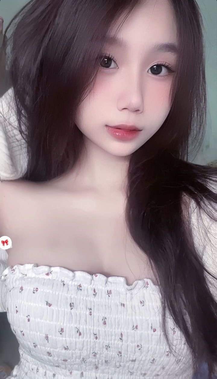 gái xinh 2k7 dịu dàng