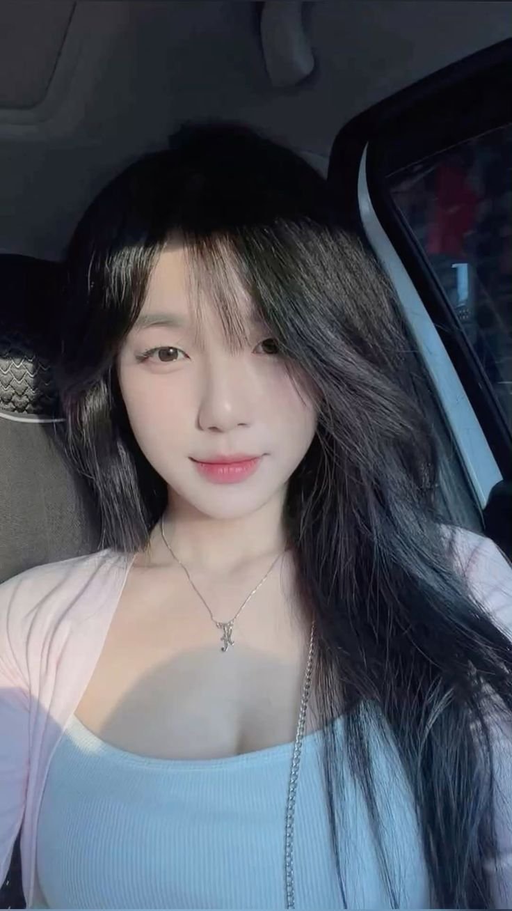 gái xinh 2k7 năng động