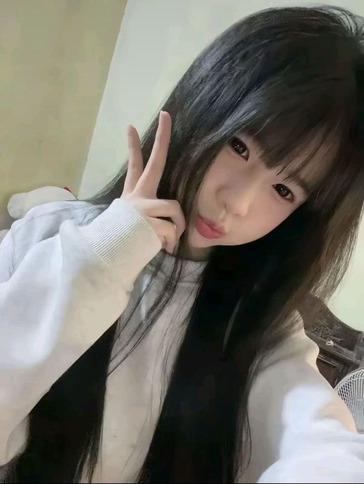 gái xinh 2k7 tươi trẻ