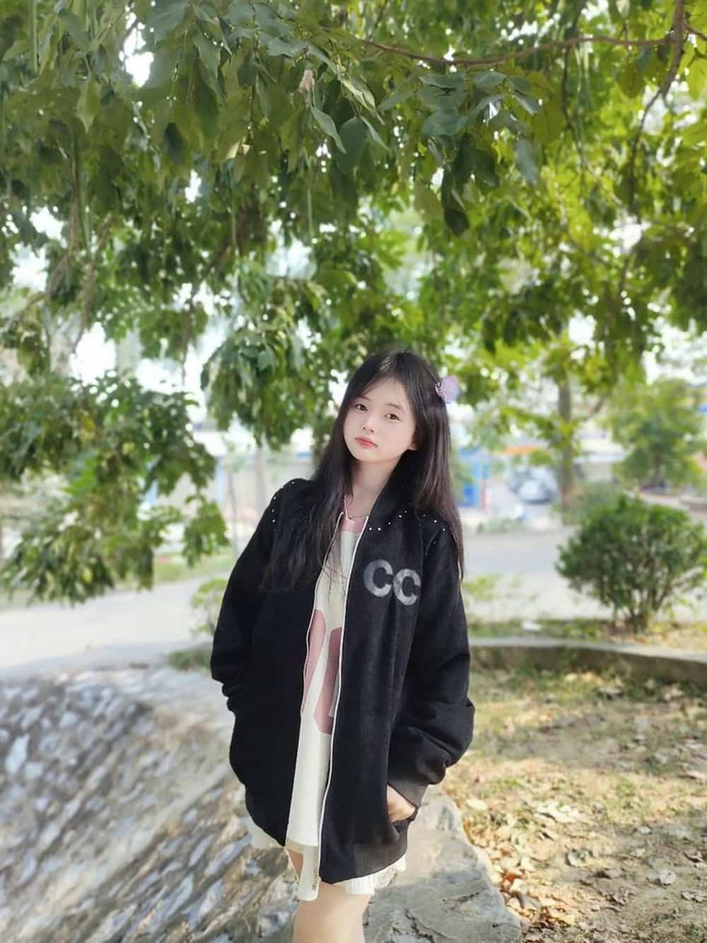 gái xinh 2k9 nụ cười tươi