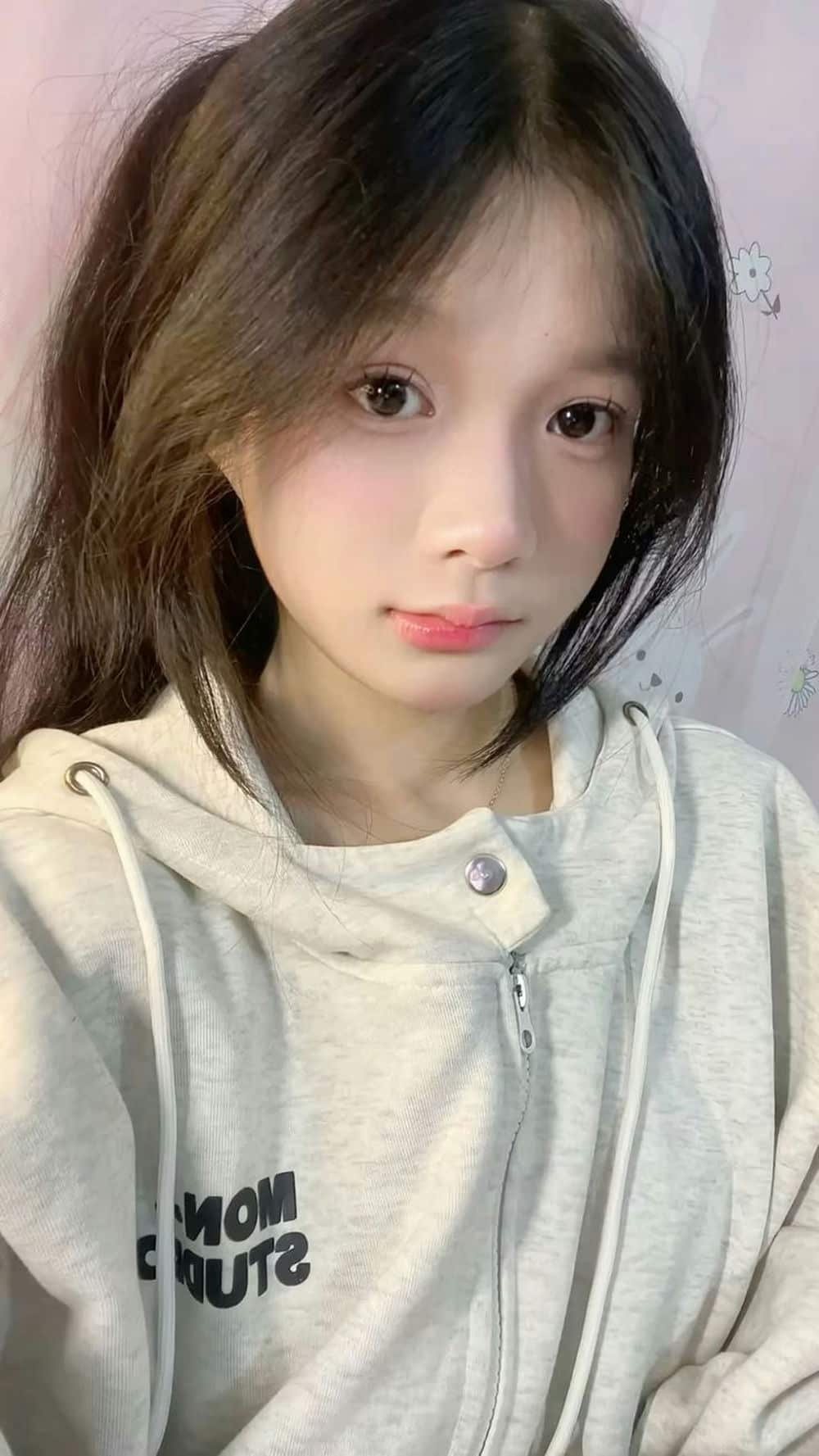 gái xinh 2k9 phong cách trẻ