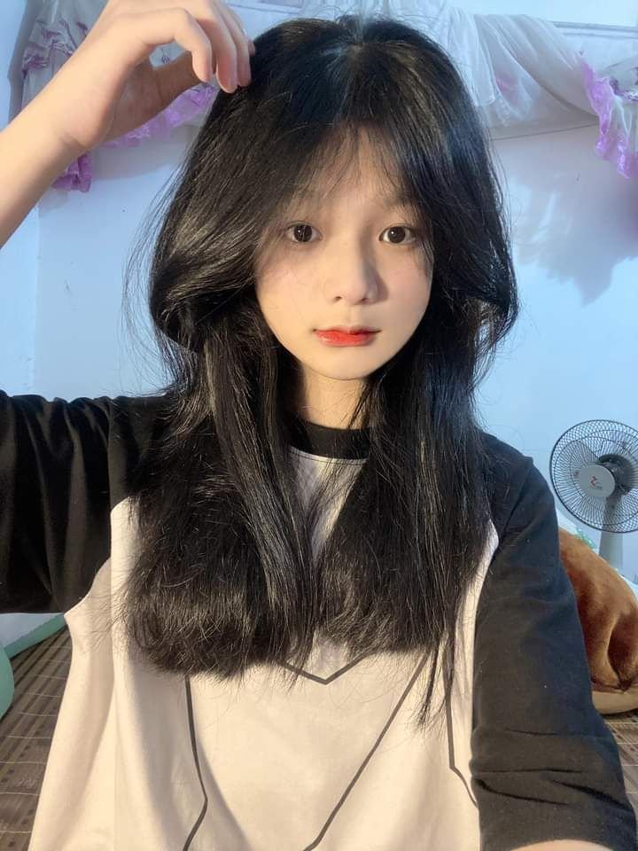 gái xinh 2k9 thần thái sáng