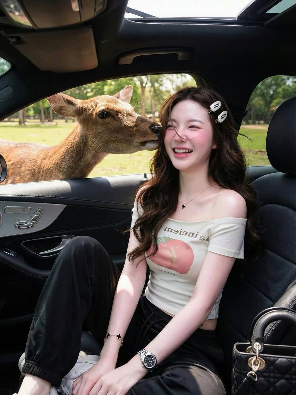 gái xinh cười rạng rỡ xinh