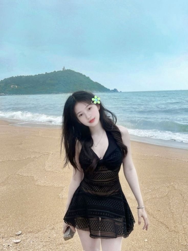 gái xinh đi bơi xinh xắn