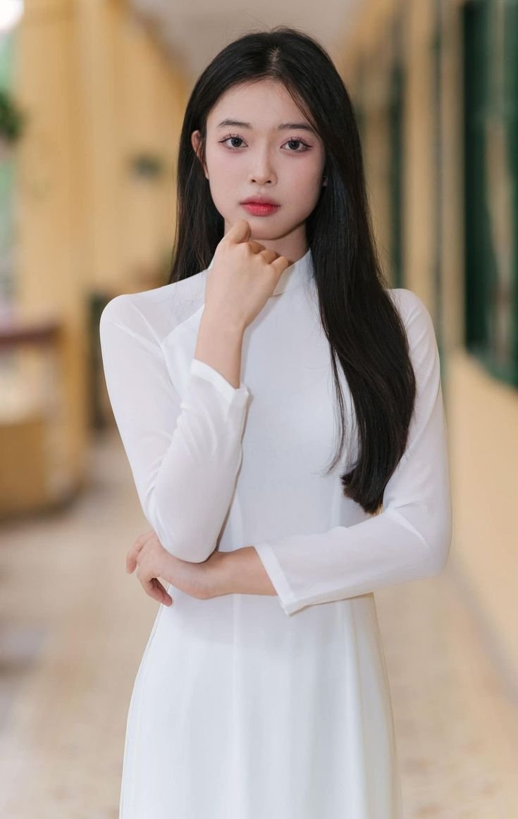 gái xinh dịu dàng áo dài trắng