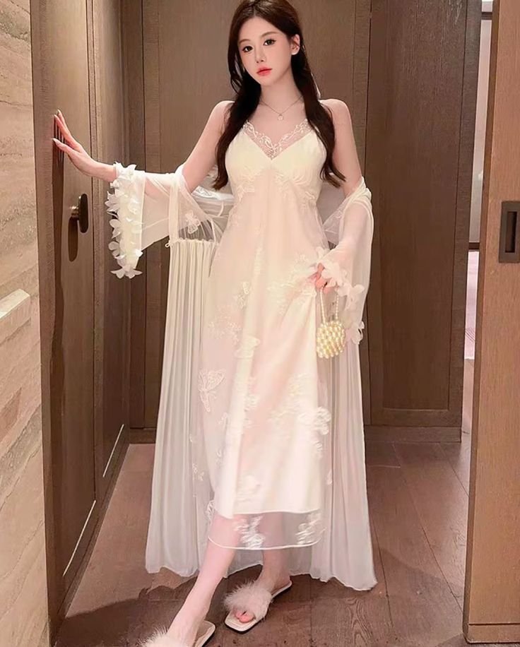 gái xinh mặc đồ ngủ cuốn hút