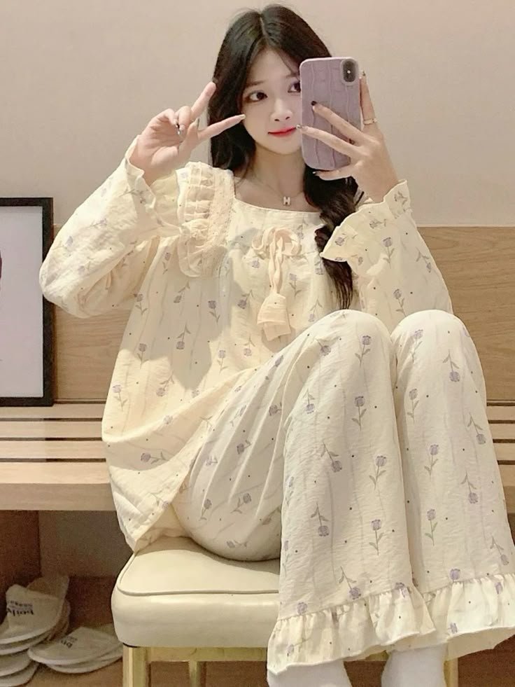 gái xinh mặc đồ ngủ xinh xắn