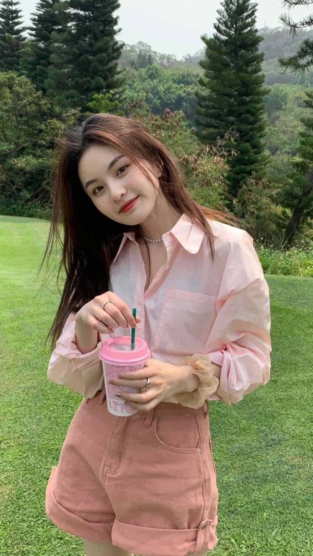 gái xinh mặc pinky duyên dáng