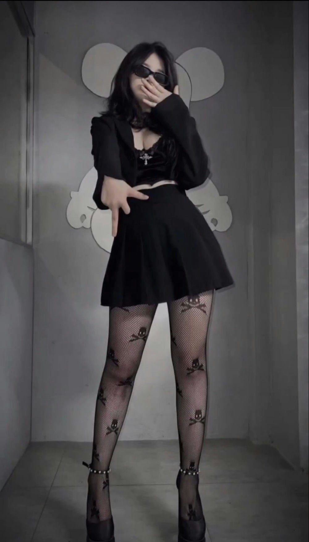 gái xinh mặc quần tất quyến rũ