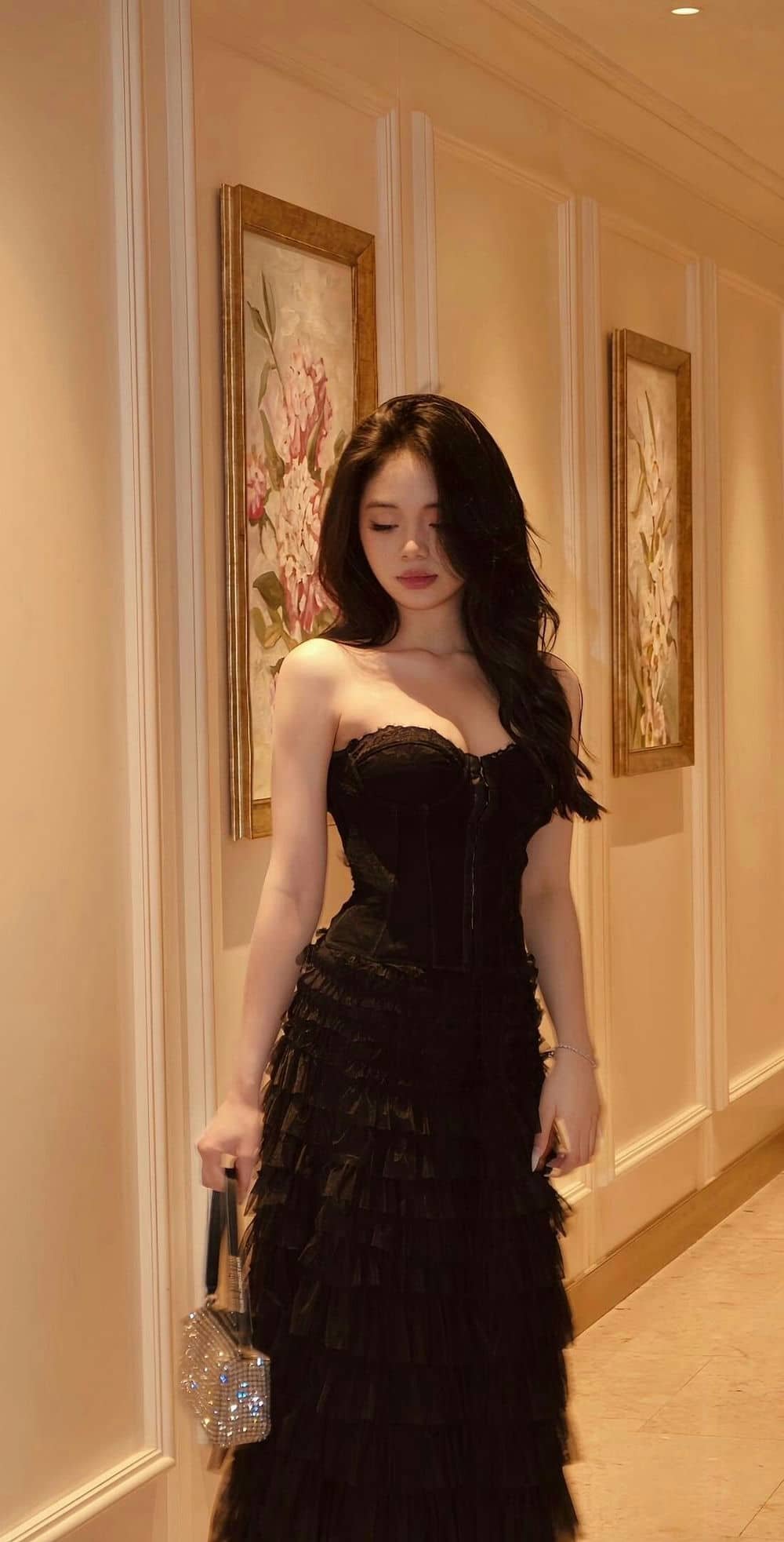 gái xinh mặc váy xinh xắn