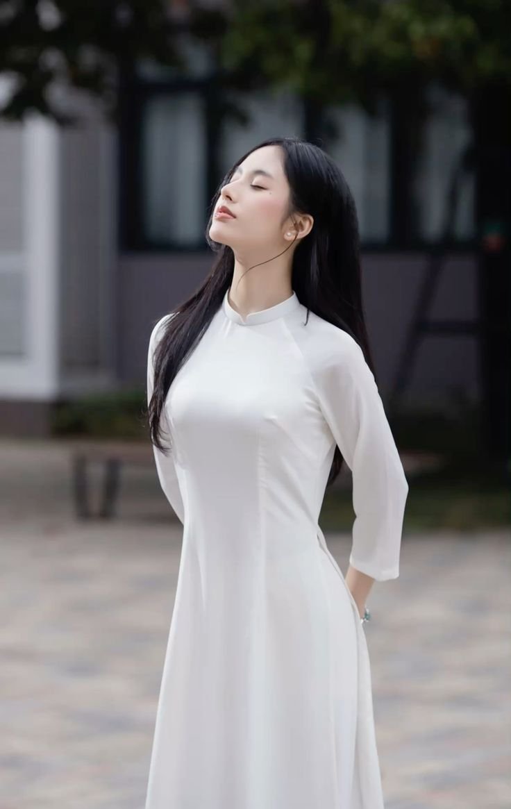 gái xinh nền nã áo dài trắng