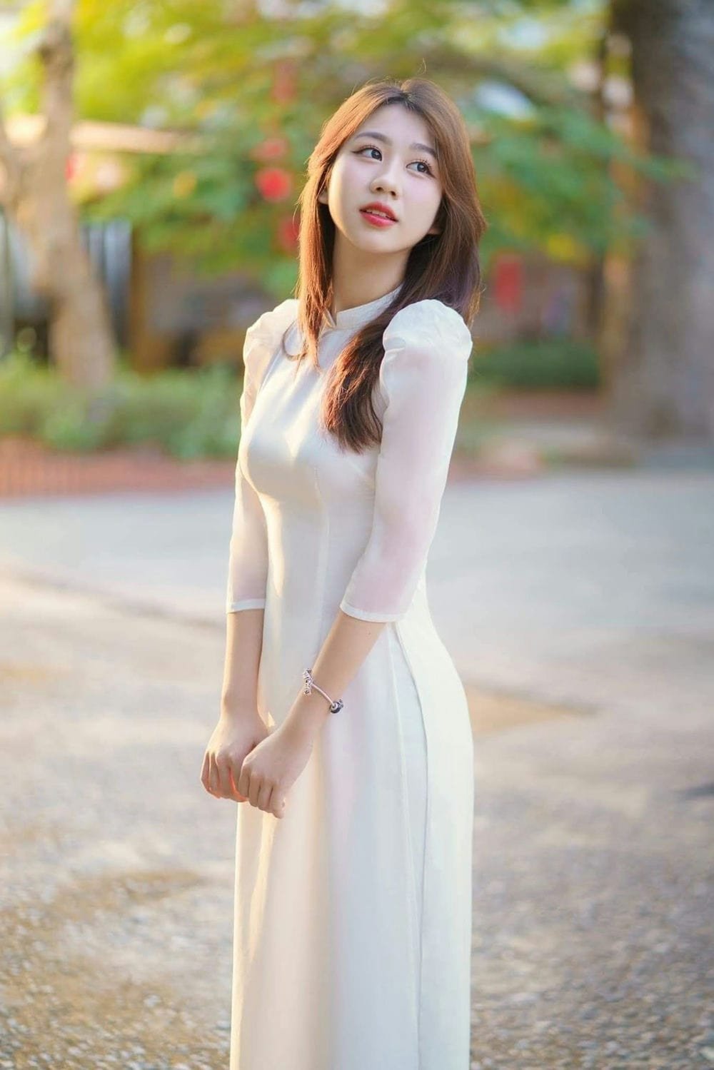 gái xinh trong sáng áo dài trắng