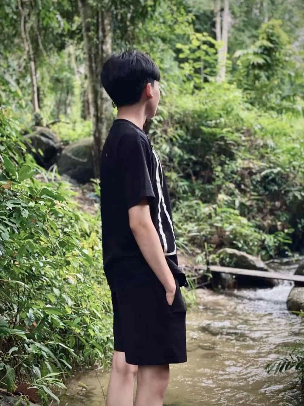 hình ảnh trai đẹp che mặt