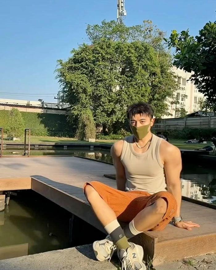 hình ảnh trai đẹp che mặt