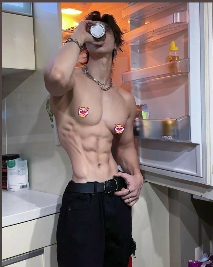 hình trai đẹp phong cách hiện đại